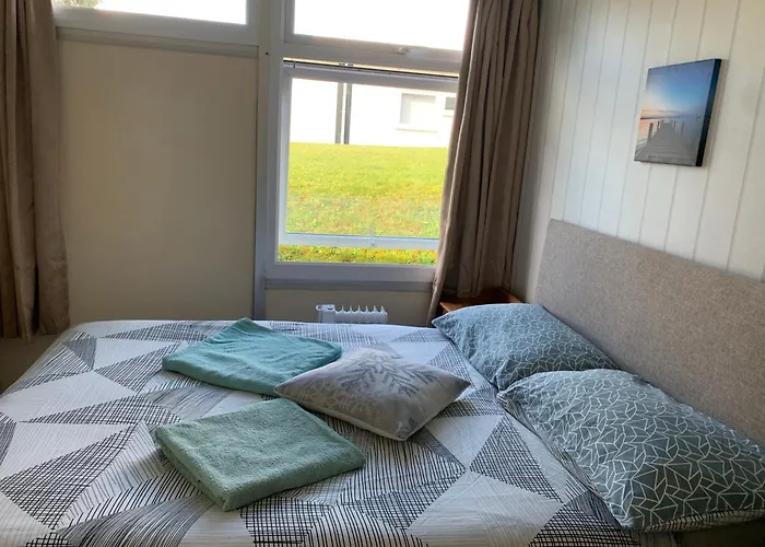 Woodland Chalet Close To Beach